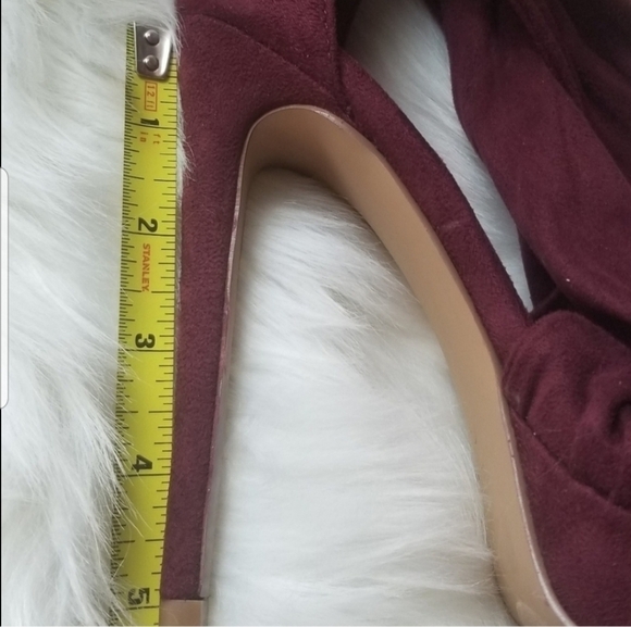 Sale Shoe Republic LA Maroon Color Heels - Picture 3 of 9